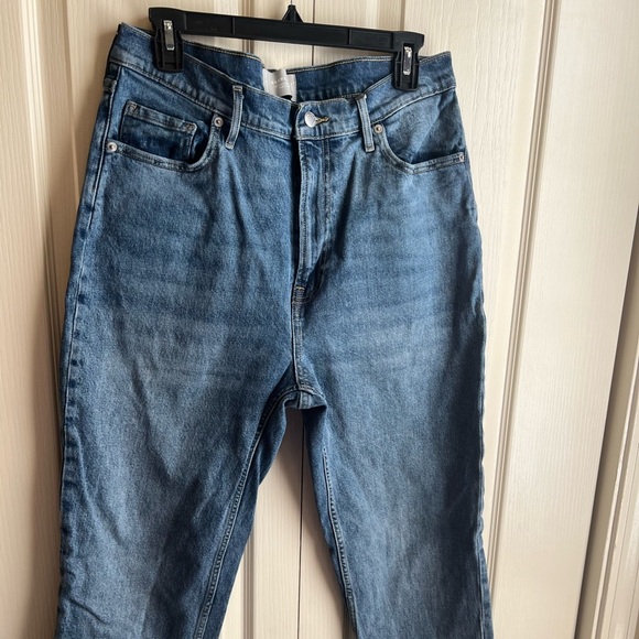 Everlane The Original Cheeky Jean - Picture 2 of 7